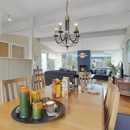 Nice In Augustenborg With Kitchen * Asserballeskov